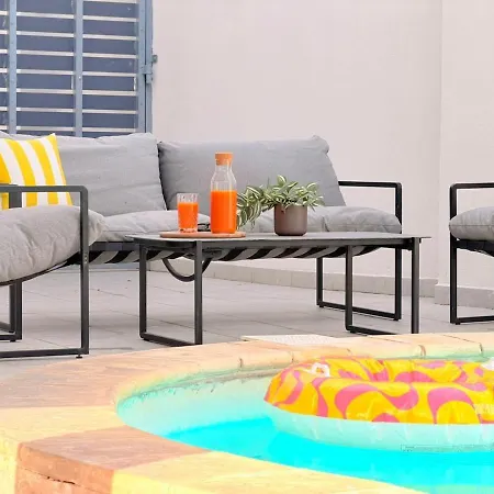 Modern Escape - Close To Beaches & Dining *