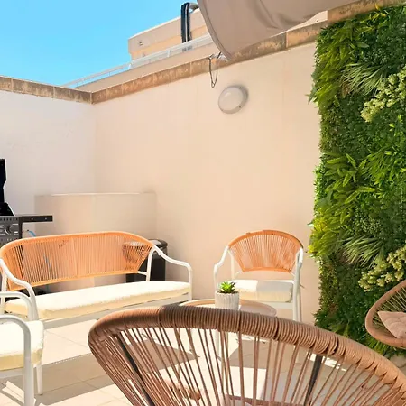 Modern Escape - Close To Beaches & Dining *